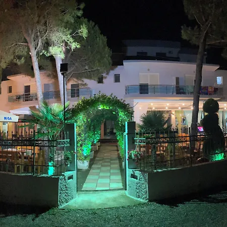 فندق Bar Restaurant Mani *